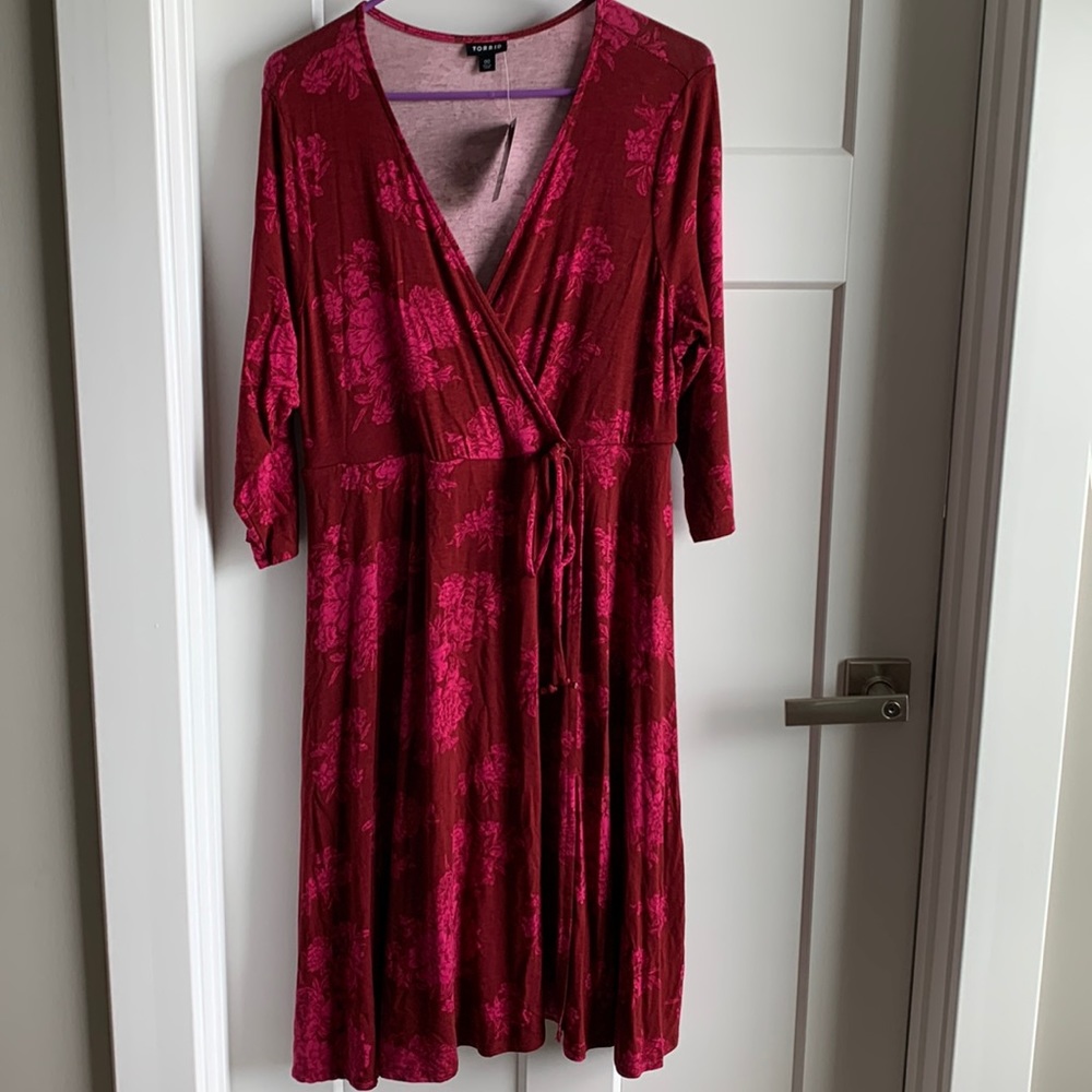 NWT TORRID RED FLORAL JERSEY WRAP DRESS